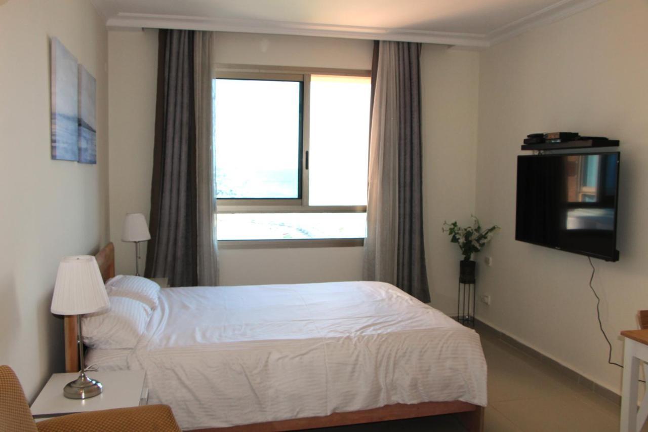 Sea View Beach Apartment Haifa Buitenkant foto