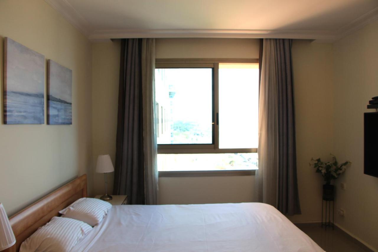 Sea View Beach Apartment Haifa Buitenkant foto