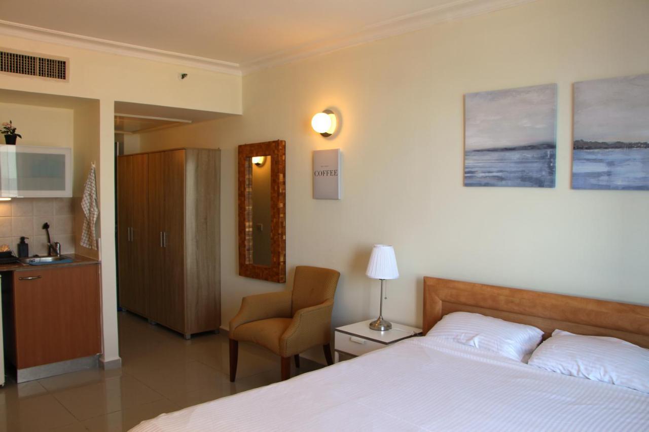 Sea View Beach Apartment Haifa Buitenkant foto