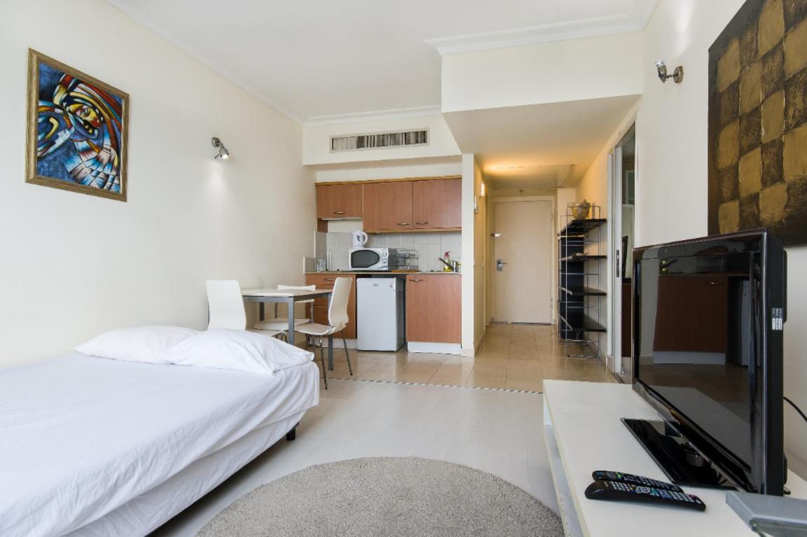 Sea View Beach Apartment Haifa Buitenkant foto